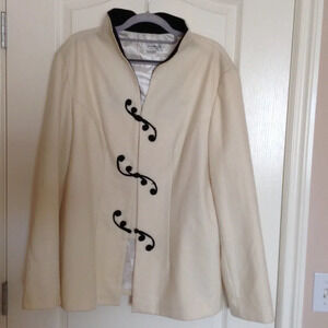 Dragon Silk Women's 100% Wool Short Coat White Warm Jacket
